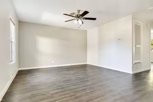 6113 Manor Rd, Austin, TX 78723 - Photo 3
