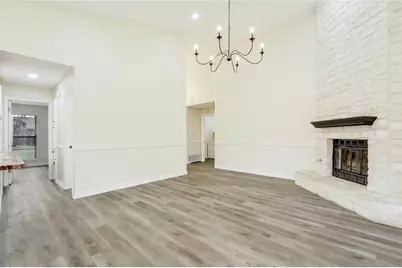 5610 Meadow Crest, Austin, TX 78744 - Photo 3