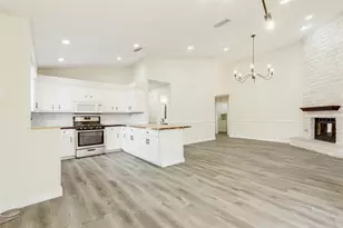 5610 Meadow Crest, Austin, TX 78744 - Photo 5