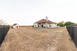 127 Eleanor Ln, Bastrop, TX 78602 - Photo 35