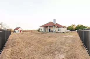 127 Eleanor Ln, Bastrop, TX 78602 - Photo 35