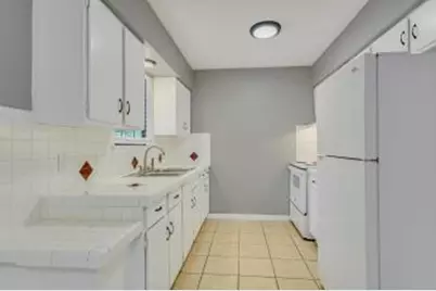 403 Edmond Street, Taylor, TX 76574 - Photo 7