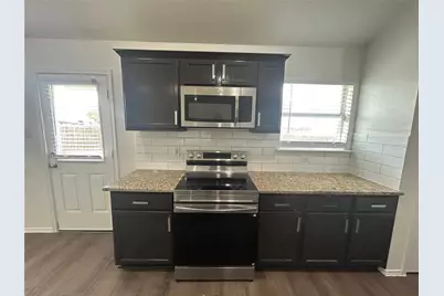 101 Soapstone Drive, Jarrell, TX 76537 - Photo 7