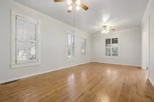 205 S Rio Grande St, Lockhart, TX 78644 - Photo 7