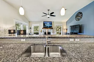 1 Rolling Hills Rd, Wimberley, TX 78676 - Photo 13