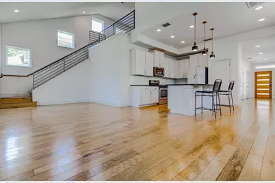 2117 Maxwell Lane, Austin, TX 78741 - Photo 7