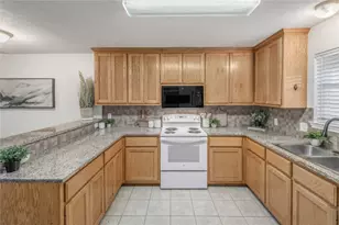 903 Crepe Myrtle St, College Station, TX 77845 - Photo 11