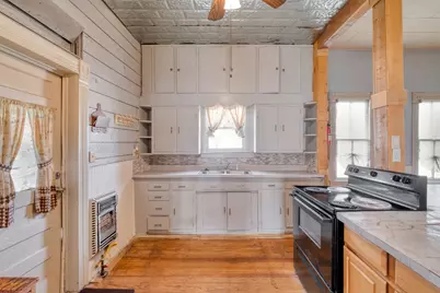 300 N Rio Grande Street, Granger, TX 76530 - Photo 13