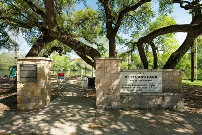 615 Pecan Avenue, Round Rock, TX 78664 - Photo 19