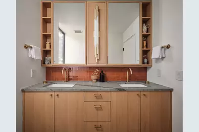 67 Robert T Martinez Jr, Austin, TX 78702 - Photo 11