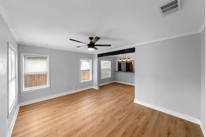 1627 W Thorain Boulevard, San Antonio, TX 78201 - Photo 5