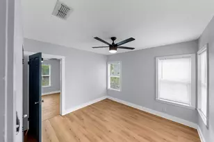 1627 W Thorain Blvd, San Antonio, TX 78201 - Photo 21