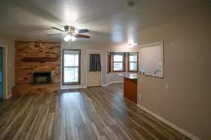 1418 NE 7th St, Smithville, TX 78957 - Photo 13