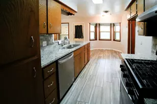 1418 NE 7th St, Smithville, TX 78957 - Photo 5