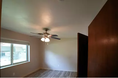 1418 NE 7th Street, Smithville, TX 78957 - Photo 11
