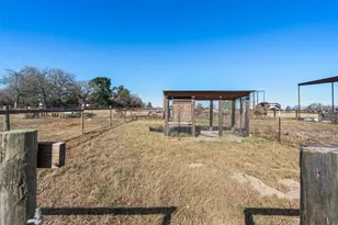 1158 W County Road 415, Lexington, TX 78947 - Photo 31