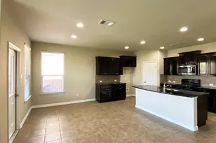 2009 Mary Ella Dr, Leander, TX 78641 - Photo 5