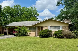 106 San Jacinto St, Lockhart, TX 78644 - Photo 17
