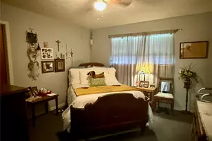 106 San Jacinto St, Lockhart, TX 78644 - Photo 9