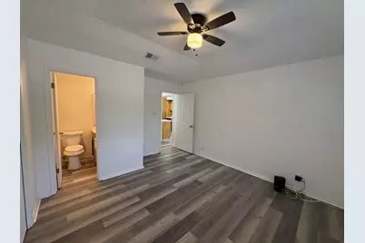 5509 Thunderbird Street #B, Lago Vista, TX 78645 - Photo 9
