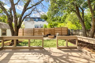 11004 Elm St, Jonestown, TX 78645 - Photo 17