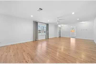 808 Vogel Drive, Lockhart, TX 78644 - Photo 7