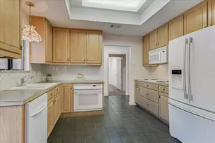 8923 Mt Bartlett Dr, Austin, TX 78759 - Photo 5