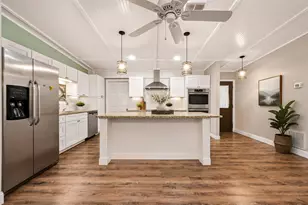 102 Rivercrest St, Luling, TX 78648 - Photo 1