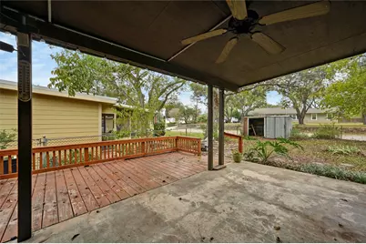 102 Rivercrest Street, Luling, TX 78648 - Photo 21
