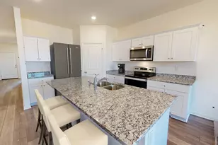 206 Sunlight Lake Boulevard, Hutto, TX 78634 - Photo 5
