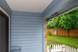 1601 Faro Dr, Austin, TX 78741 - Photo 11