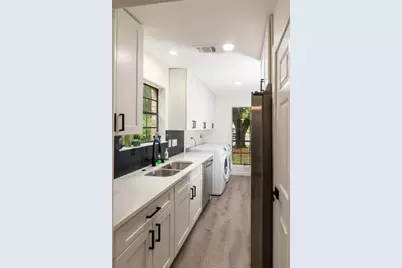 1601 Faro Drive #1202, Austin, TX 78741 - Photo 3