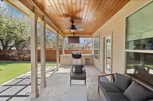 208 Arrezo Ln, Georgetown, TX 78628 - Photo 37