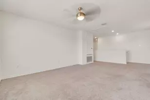 401 Briarfield Dr, Seguin, TX 78155 - Photo 21