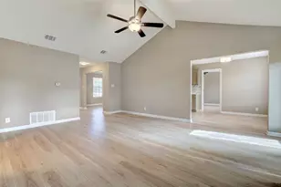 12101 Wander Ln, Austin, TX 78750 - Photo 17