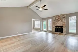 12101 Wander Ln, Austin, TX 78750 - Photo 3