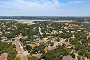 21208 Santa Rosa Ave, Lago Vista, TX 78645 - Photo 23