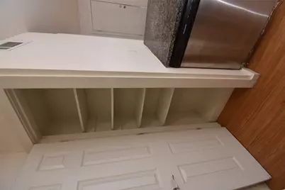 300 E Croslin Street #114, Austin, TX 78752 - Photo 11