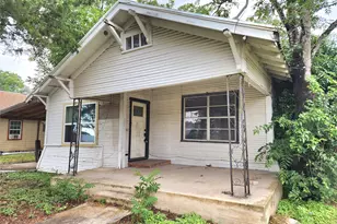 123 E Davis St, Luling, TX 78648 - Photo 1