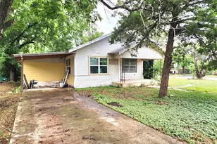 123 E Davis St, Luling, TX 78648 - Photo 3
