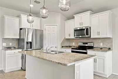 140 Rearden Boulevard, Jarrell, TX 76537 - Photo 11
