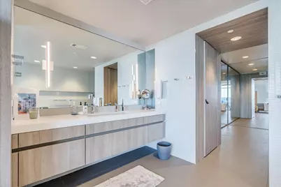 800 W 5th Street #1105, Austin, TX 78703 - Photo 13