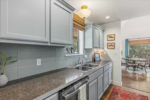 10605 Lake Beach Dr, Dripping Springs, TX 78620 - Photo 23