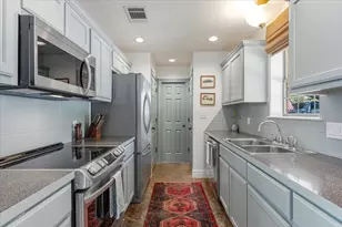 10605 Lake Beach Dr, Dripping Springs, TX 78620 - Photo 5