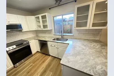 7269 Creekside Drive, Austin, TX 78752 - Photo 7