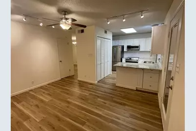 7269 Creekside Drive, Austin, TX 78752 - Photo 11