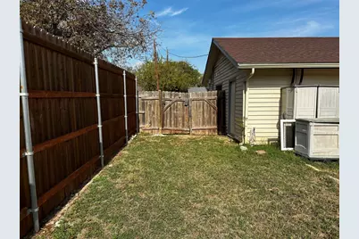 204 Thompson Street, Cedar Park, TX 78613 - Photo 17