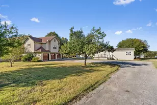 1092 FM3000, Elgin, TX 78621 - Photo 3