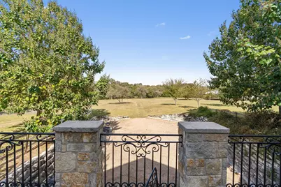 1092 Fm 3000, Elgin, TX 78621 - Photo 13