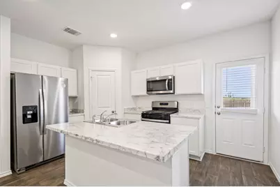 599 Arnold Loop #B, Kyle, TX 78640 - Photo 5
